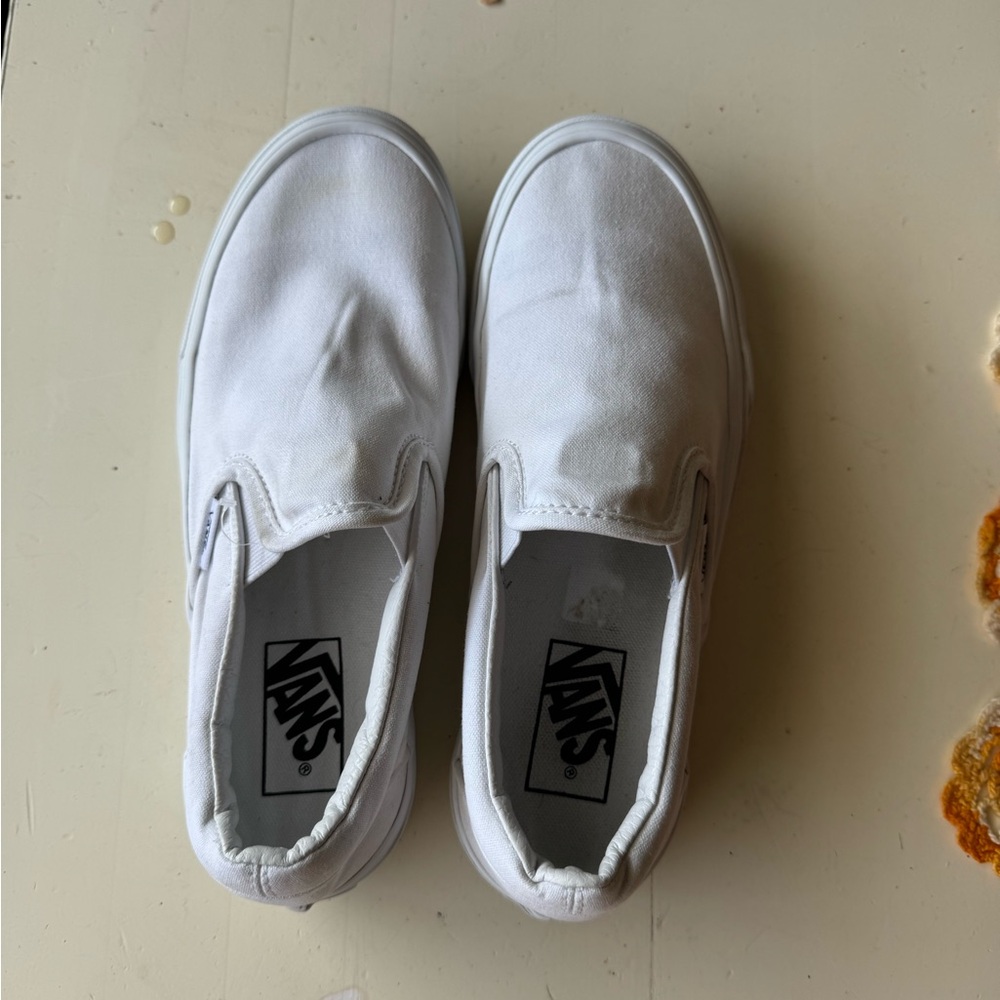 Vans Classic Slip-On Shoe White Size Mens 6 Women’s 7.5